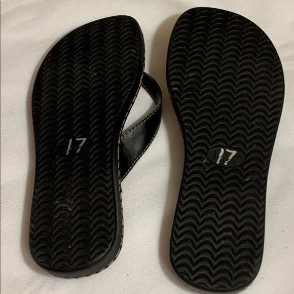 b•o•c black sandals - Picture 5 of 5